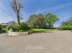 Dinas Cross, Newport, SA42