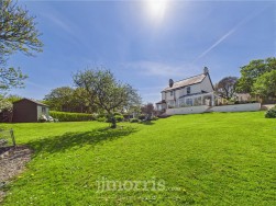 Dinas Cross, Newport, SA42