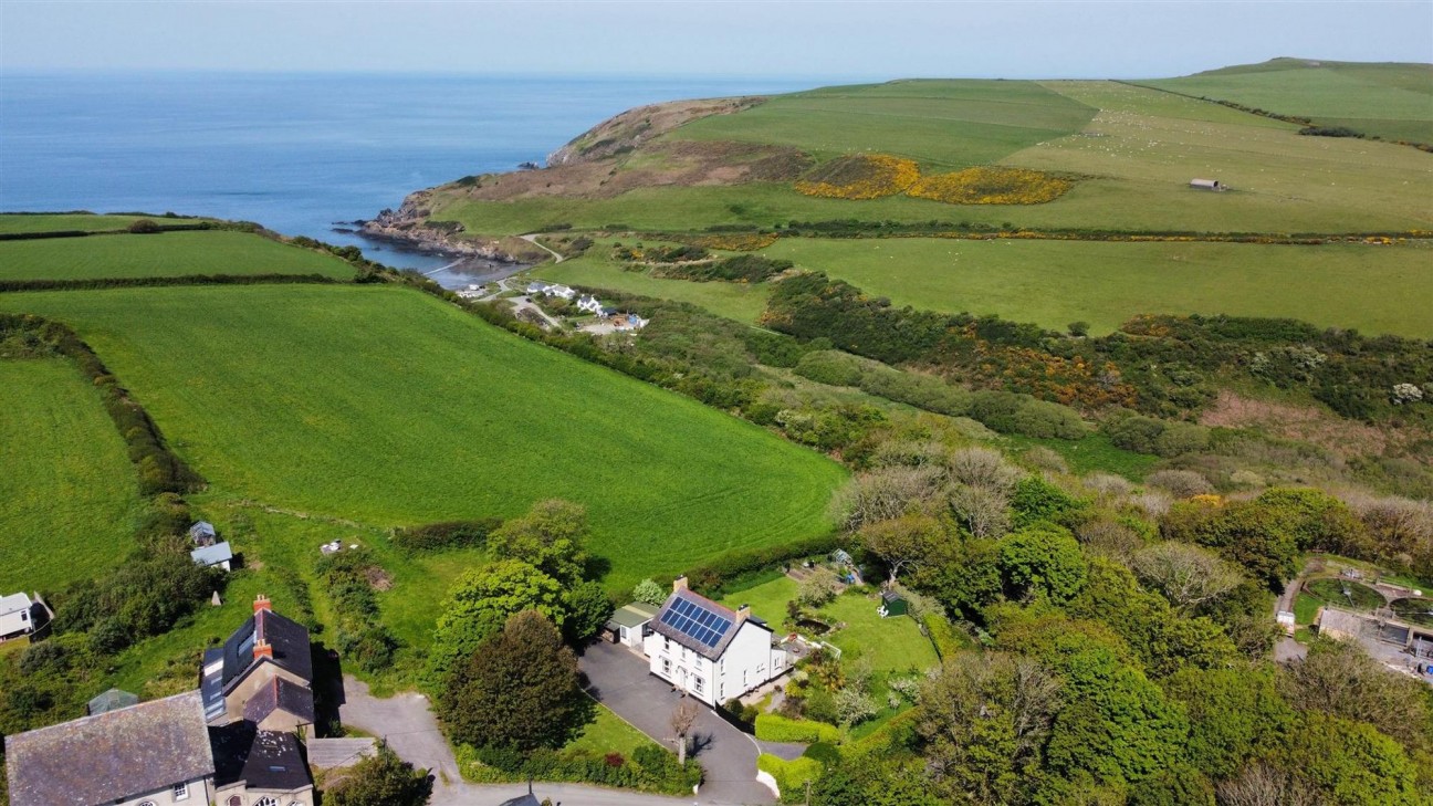 Dinas Cross, Newport, SA42