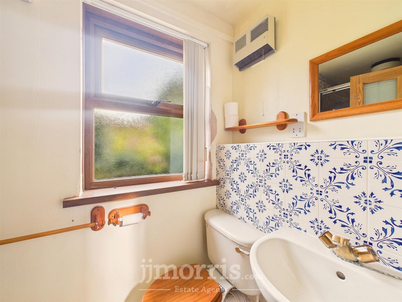 Church Road, Roch, SA62