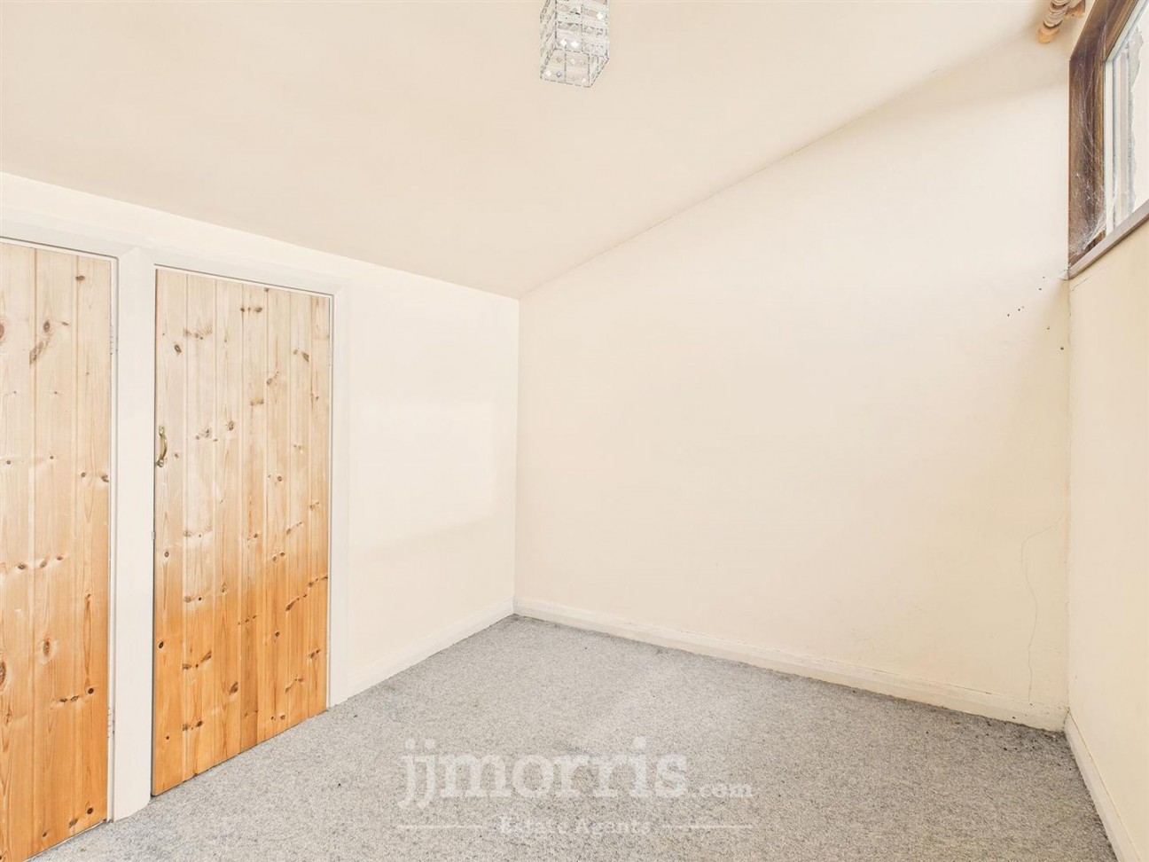 Church Road, Roch, SA62