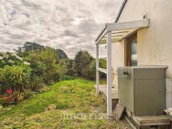 Church Road, Roch, SA62