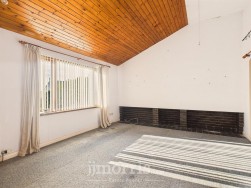 Church Road, Roch, SA62