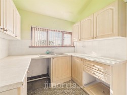 Church Road, Roch, SA62