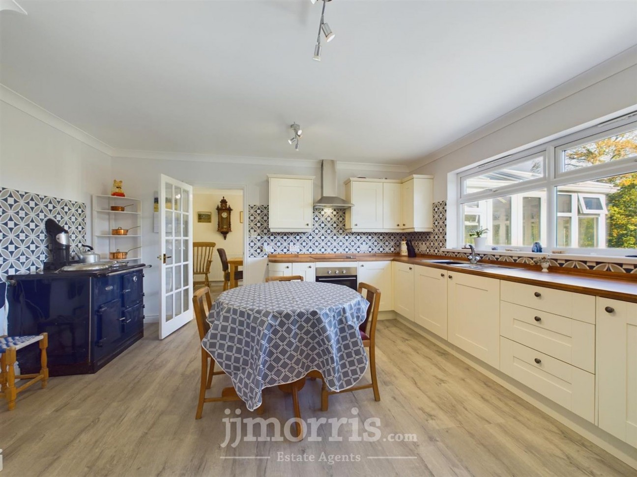 Landshipping, Narberth, SA67