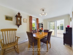 Landshipping, Narberth, SA67