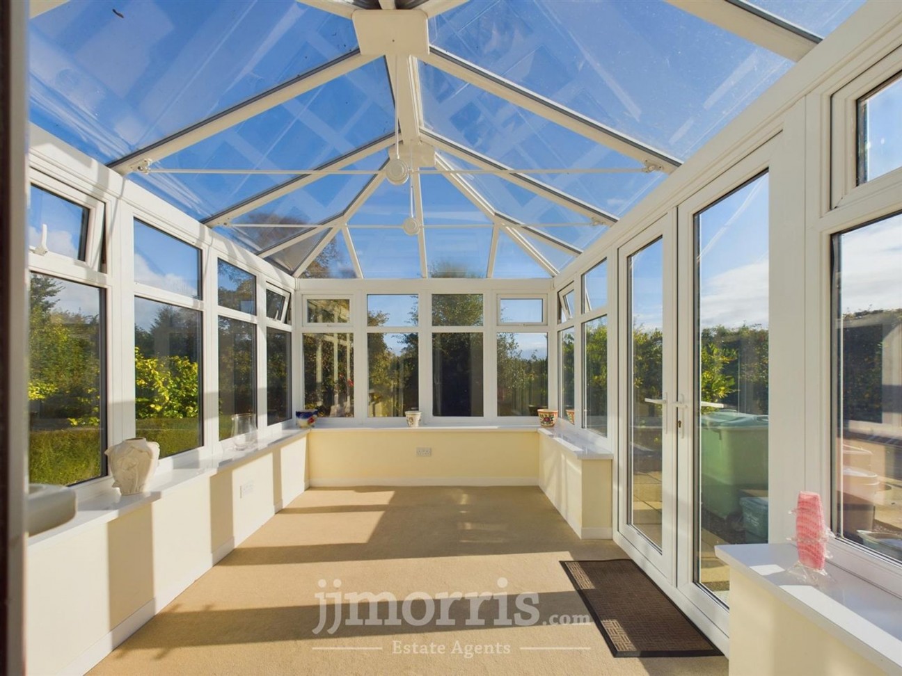 Landshipping, Narberth, SA67