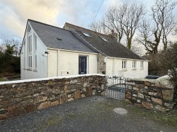 Dinas Cross, Newport, SA42