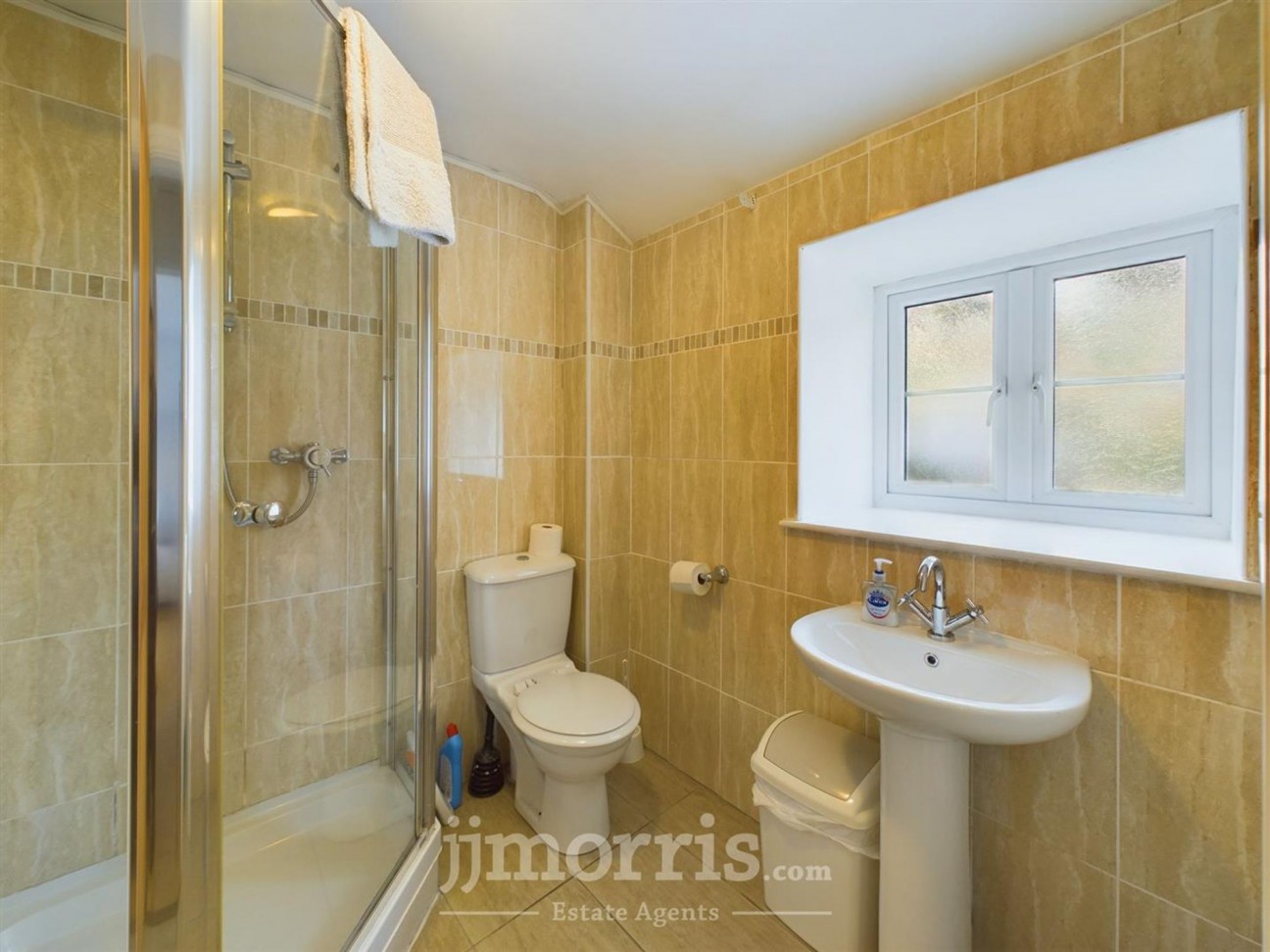 Dinas Cross, Newport, SA42