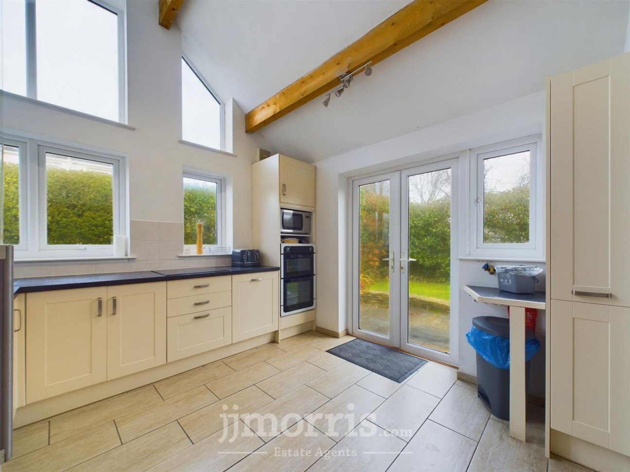 Dinas Cross, Newport, SA42