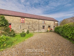 Eglwyswrw, Crymych, SA41