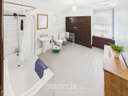 Aberystwyth Road, Cardigan, SA43