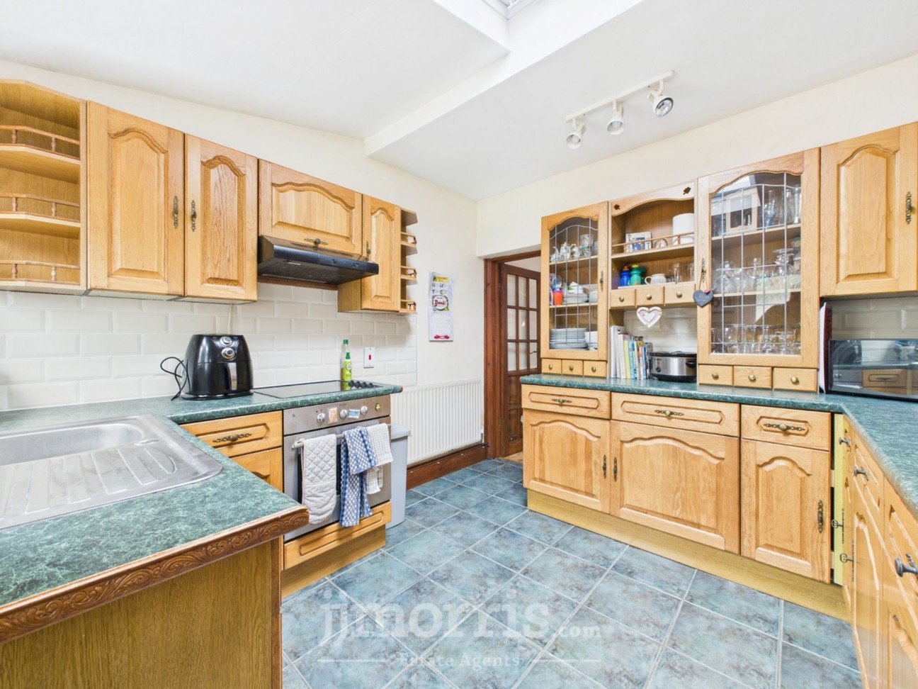 Aberystwyth Road, Cardigan, SA43