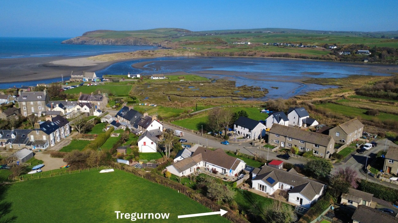 Parrog Road, Newport, SA42