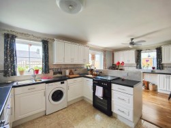 Craig Las, Letterston, SA62