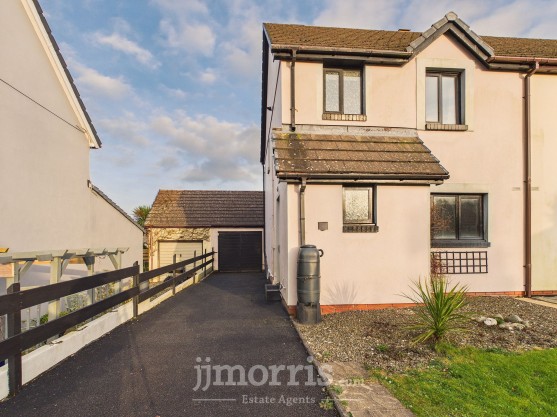 Wood Lane, Neyland, SA73