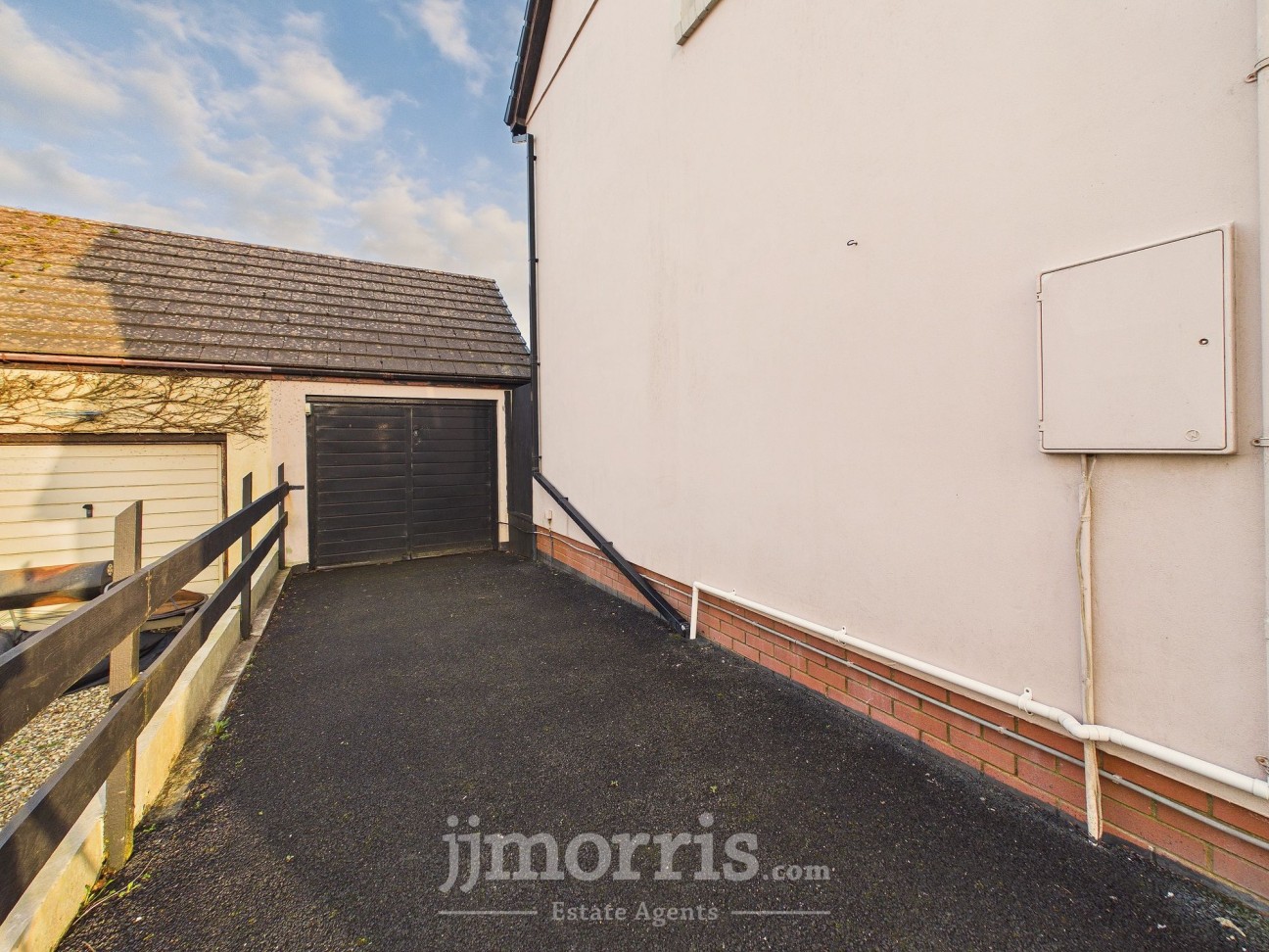 Wood Lane, Neyland, SA73