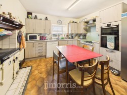 Cilgwyn Road, Newport, SA42