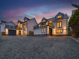 Dolphin Court, New Quay, SA45