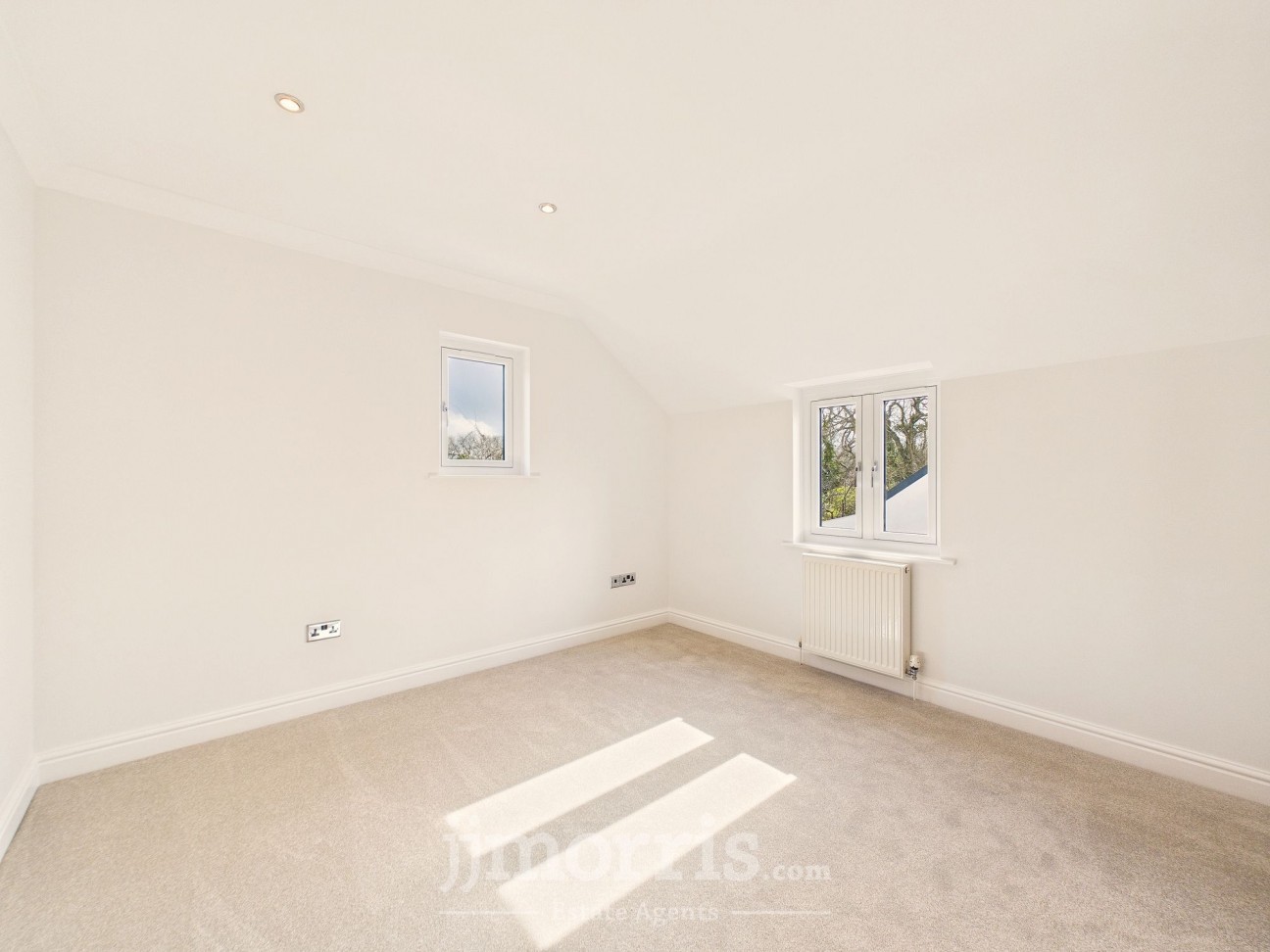 Parc Yr Onnen, Dinas Cross, SA42