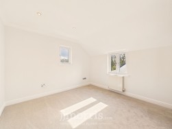 Parc Yr Onnen, Dinas Cross, SA42