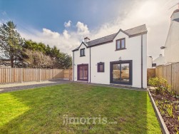 Parc Yr Onnen, Dinas Cross, SA42