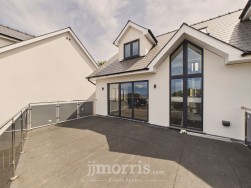 Dolphin Court, New Quay, SA45