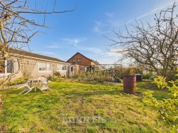 Caemorgan Road, Cardigan, SA43