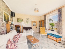 Laugharne, Carmarthen, SA33