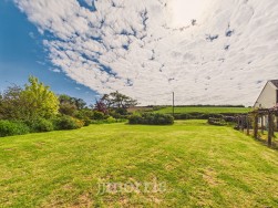 Laugharne, Carmarthen, SA33