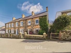 Long Street, Newport, SA42