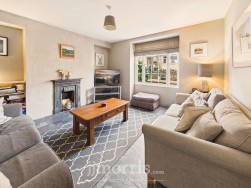 Long Street, Newport, SA42