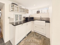 Long Street, Newport, SA42