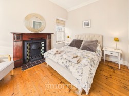 Long Street, Newport, SA42