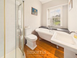 Long Street, Newport, SA42