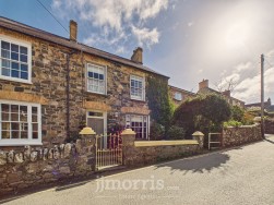 Long Street, Newport, SA42