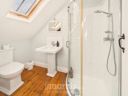 Long Street, Newport, SA42