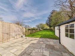 Long Street, Newport, SA42