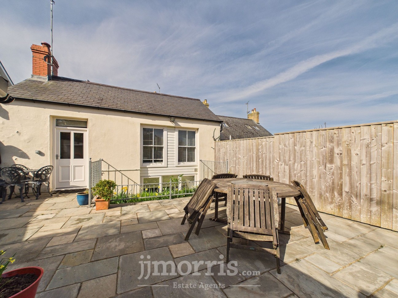 Long Street, Newport, SA42