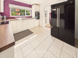 Dinas Cross, Newport, SA42