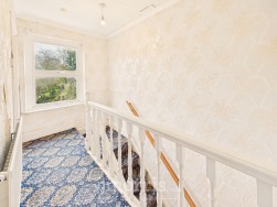 Login, Whitland, SA34