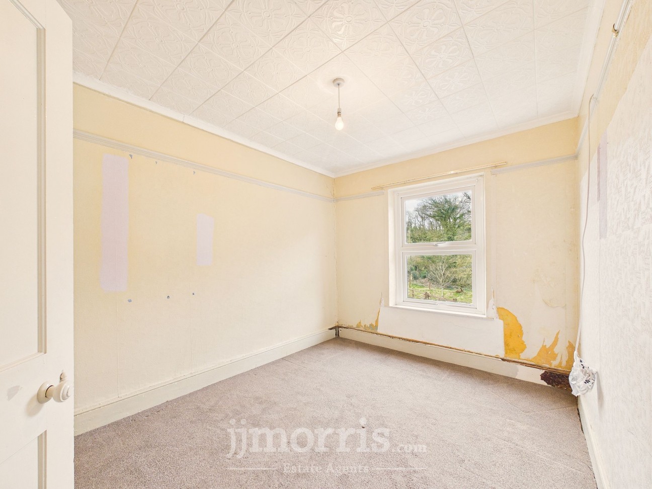 Login, Whitland, SA34