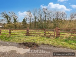 Login, Whitland, SA34