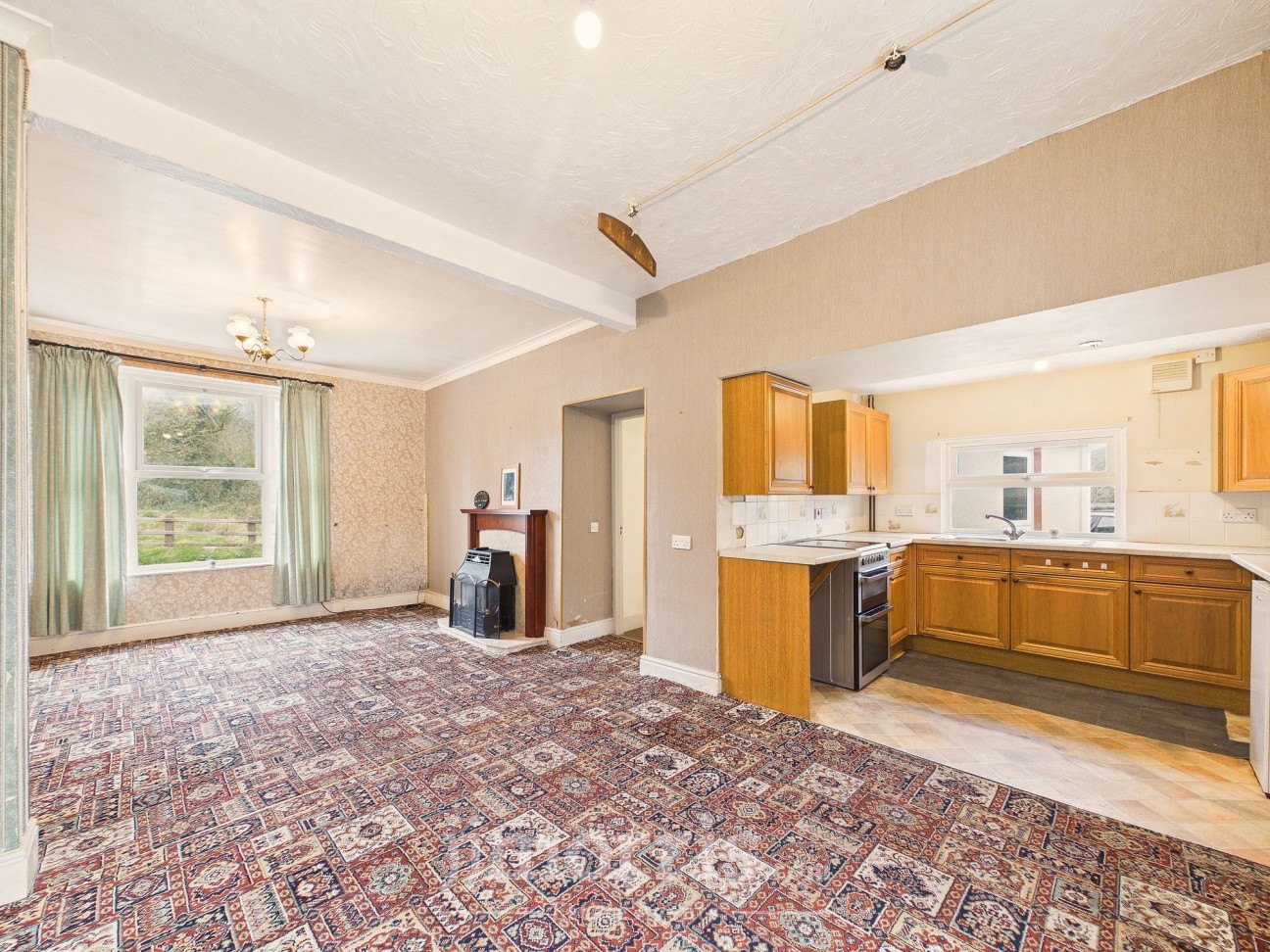 Login, Whitland, SA34