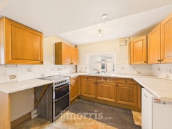 Login, Whitland, SA34