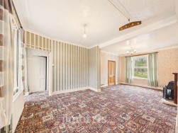 Login, Whitland, SA34