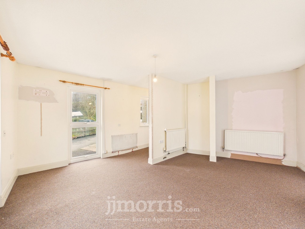 Login, Whitland, SA34