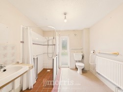 Login, Whitland, SA34