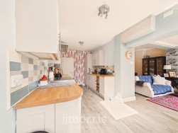 Sladeway, Fishguard, SA65