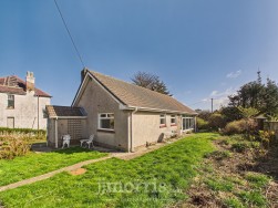 Sladeway, Fishguard, SA65